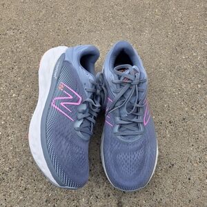 New Balance Fresh Foam 840 Sneaker Women 11B